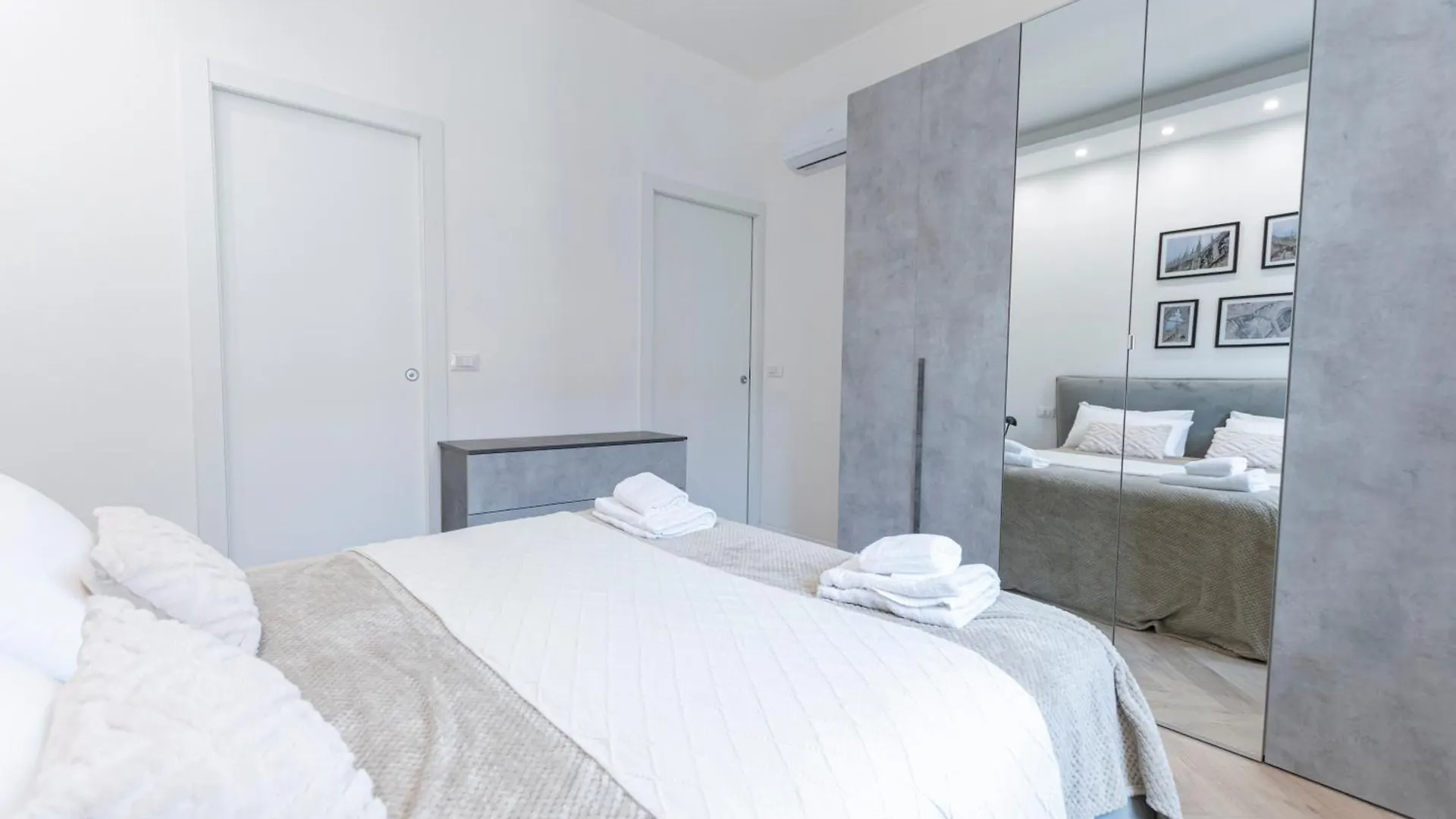 Luxury Apartment - Valassina 45 ميلان 0*,